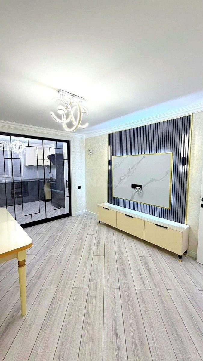 3 otaqlı köhnə tikili 70 m², Gənclik m. - əsas şəkil
