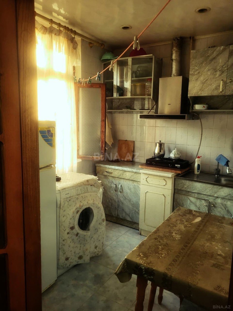 2 otaqlı köhnə tikili 39 m², Gənclik m.