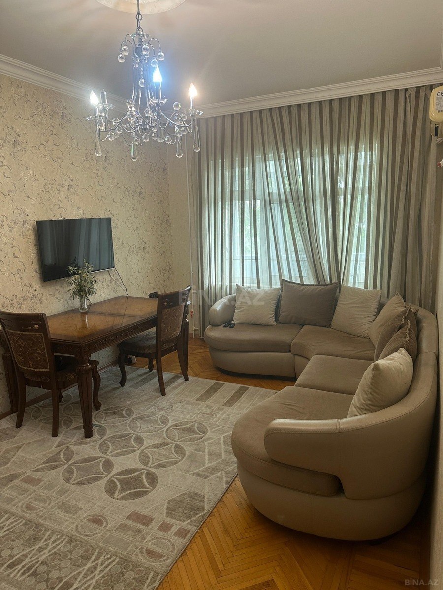 5 otaqlı köhnə tikili 120 m², Həzi Aslanov m.