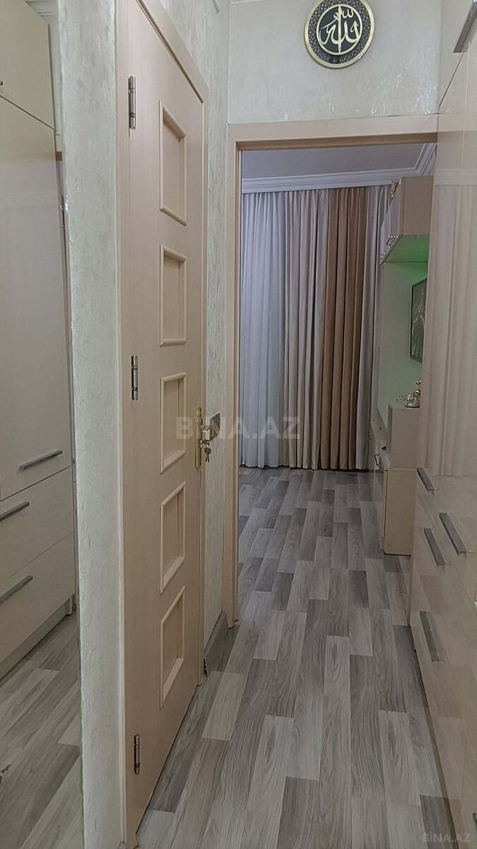 2 otaqlı köhnə tikili 40 m², Elmlər Akademiyası m. - əsas şəkil