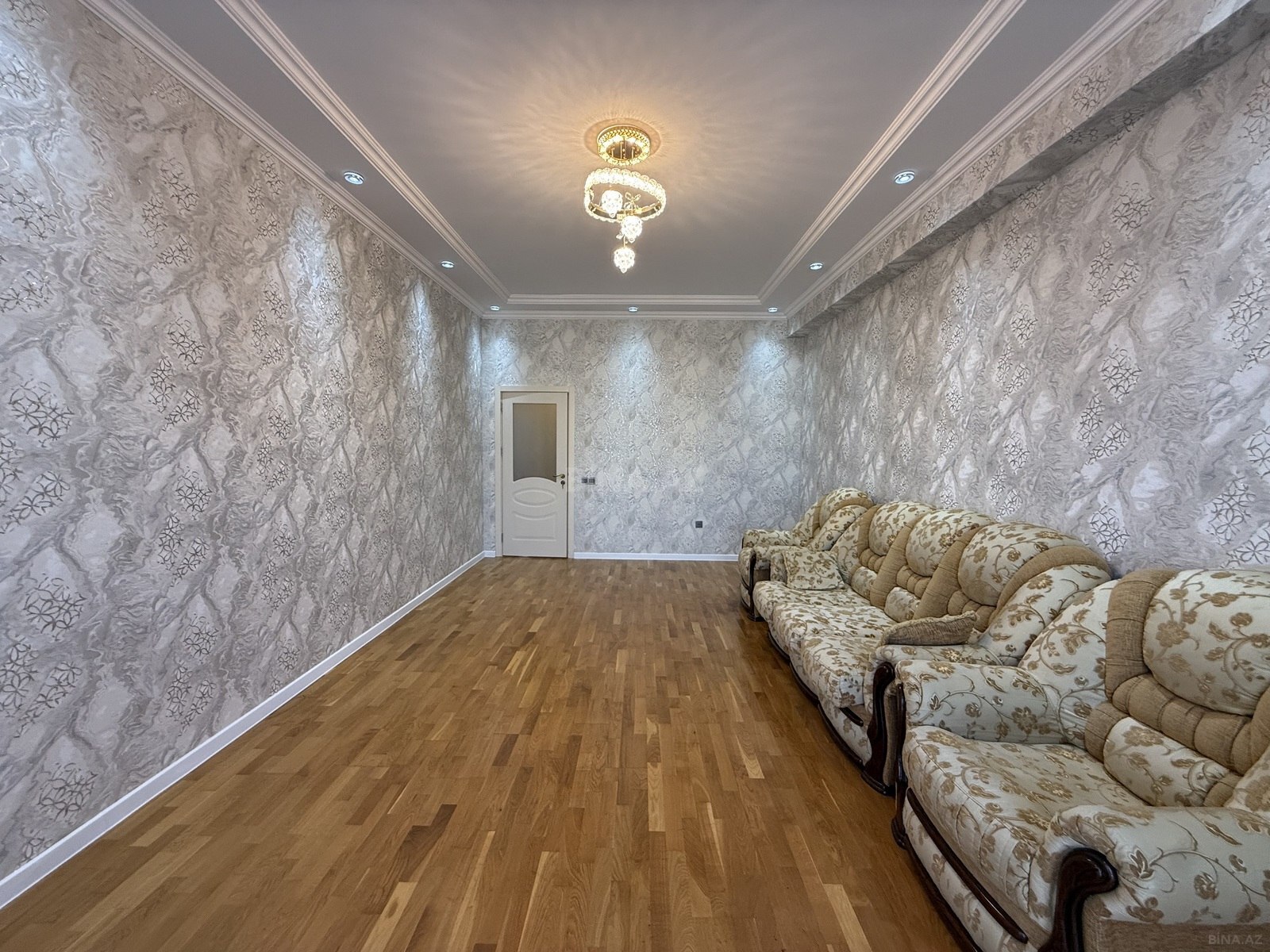 Satılır 3 otaqlı yeni tikili 112 m², Qara Qarayev m.