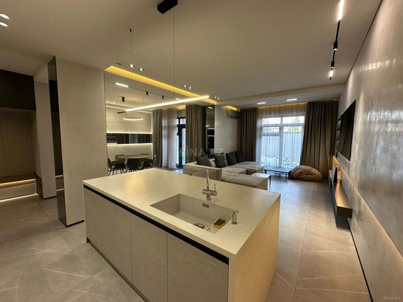 4 otaqlı yeni tikili 160 m², Ağ şəhər q. - şəkil 2