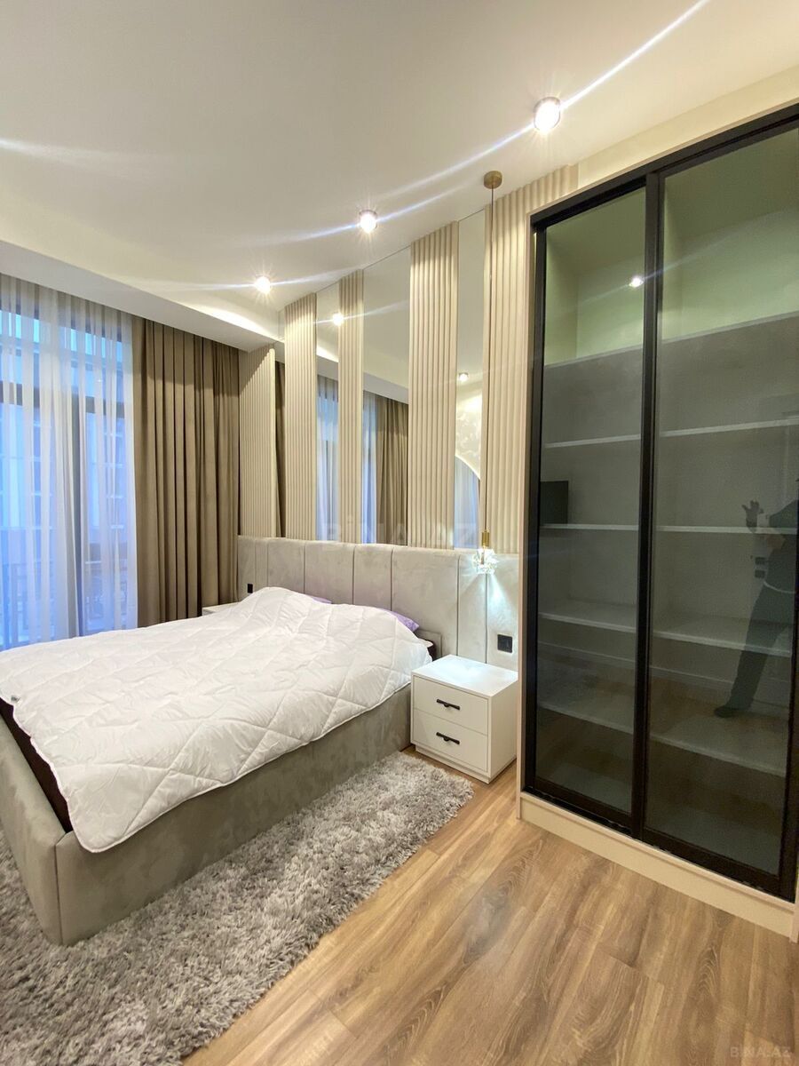 2 otaqlı yeni tikili 65 m², 8 Noyabr m. - əsas şəkil