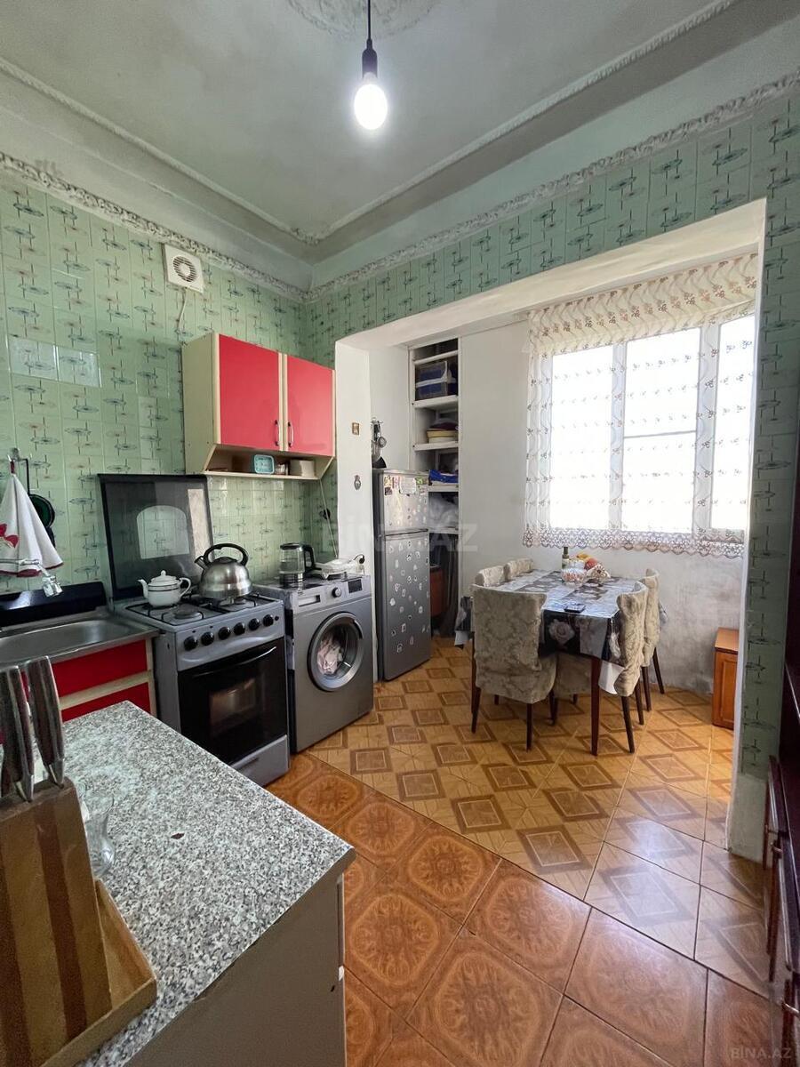Satılır 3 otaqlı köhnə tikili 85 m², Xətai r. - əsas şəkil