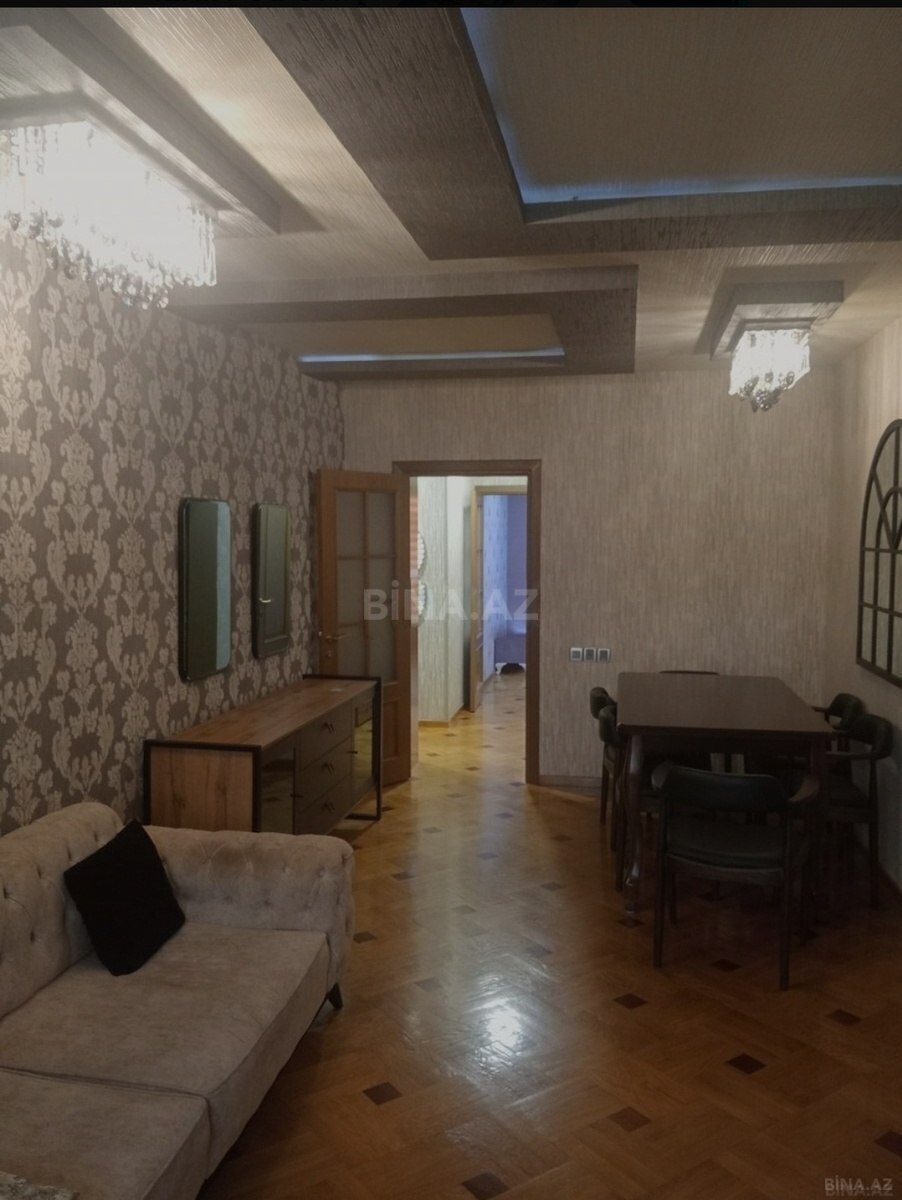 2 otaqlı köhnə tikili 70 m², Neftçilər m. - əsas şəkil