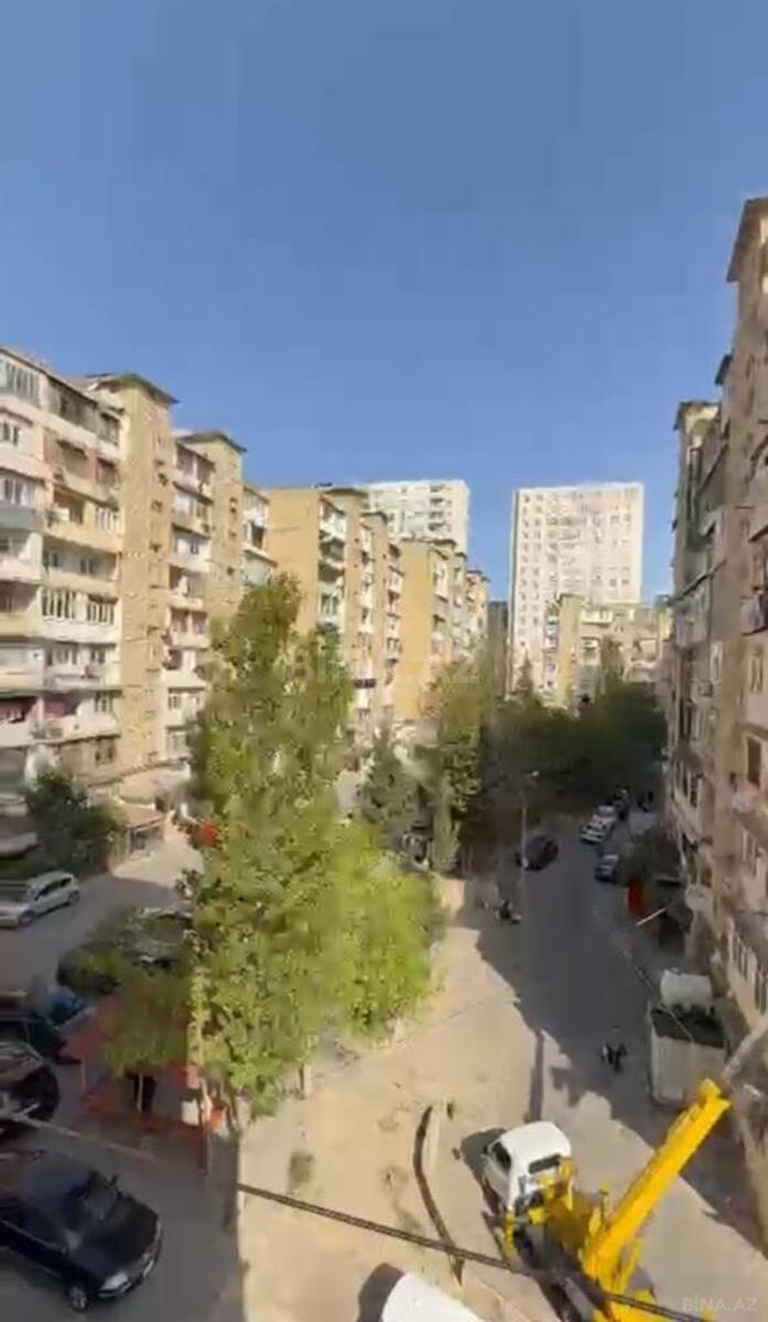 Satılır 2 otaqlı köhnə tikili 45 m², İnşaatçılar m.