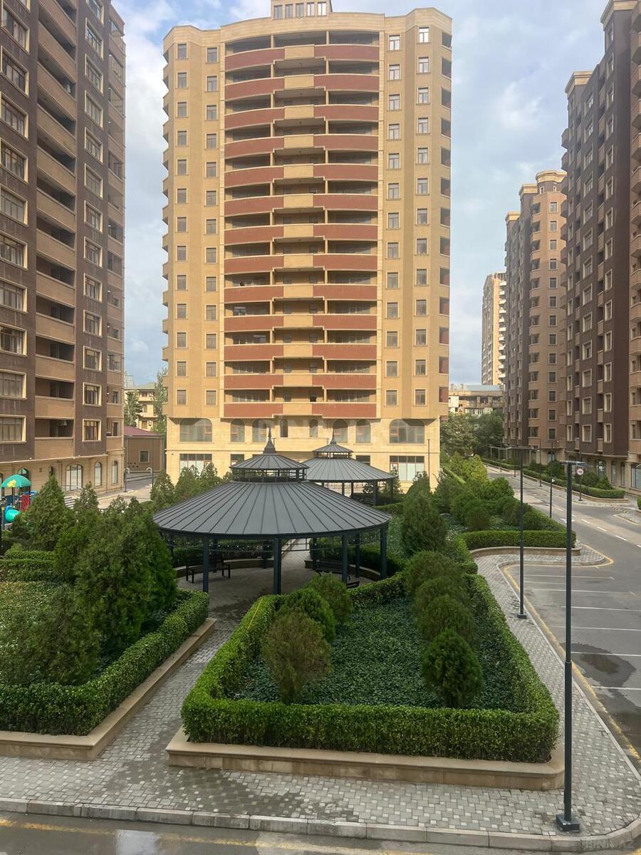 3 otaqlı yeni tikili 108 m², 28 May m. - əsas şəkil