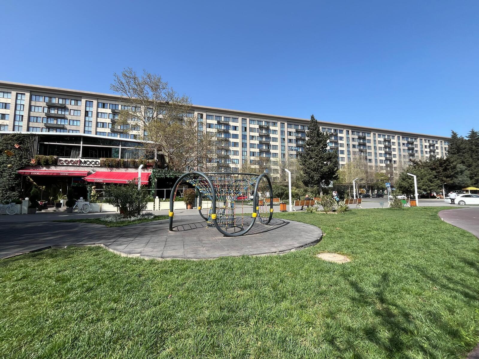 Satılır 2 otaqlı köhnə tikili 63 m², Gənclik m.