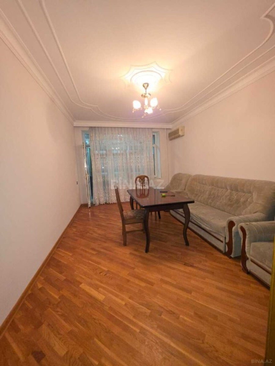 3 otaqlı köhnə tikili 90 m², Yasamal r.