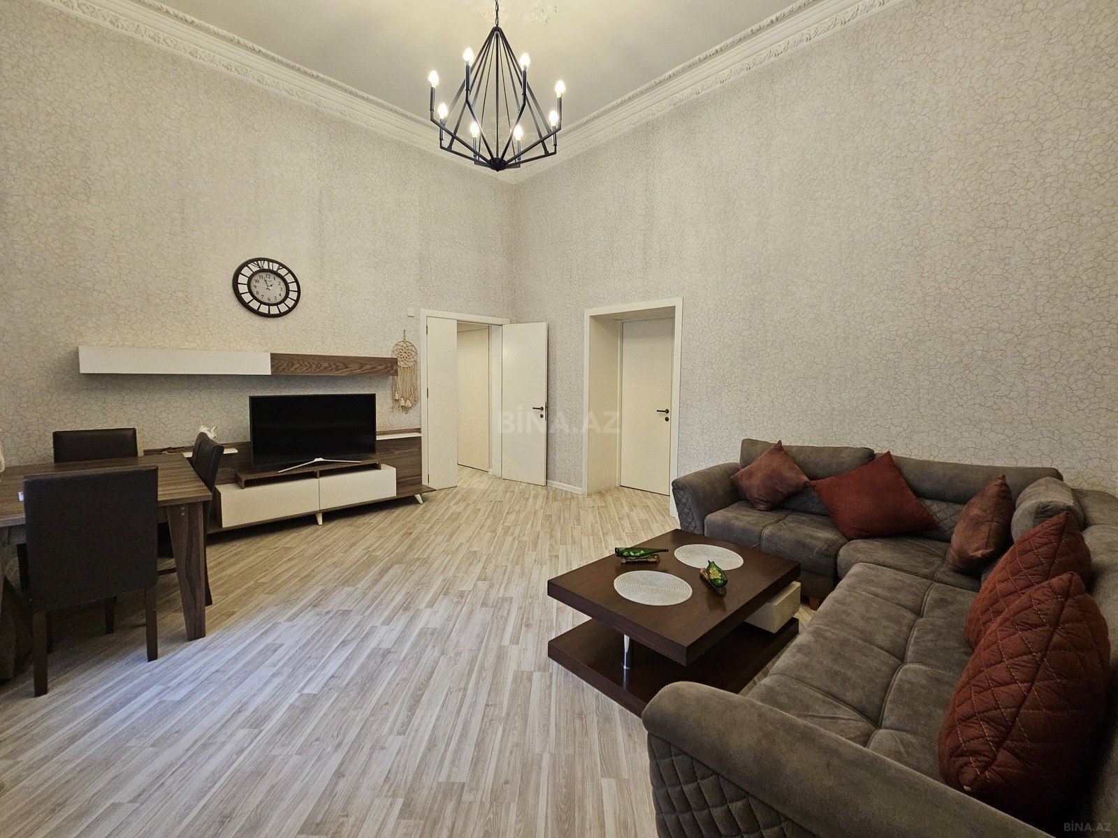 2 otaqlı köhnə tikili 102 m², Səbail r.