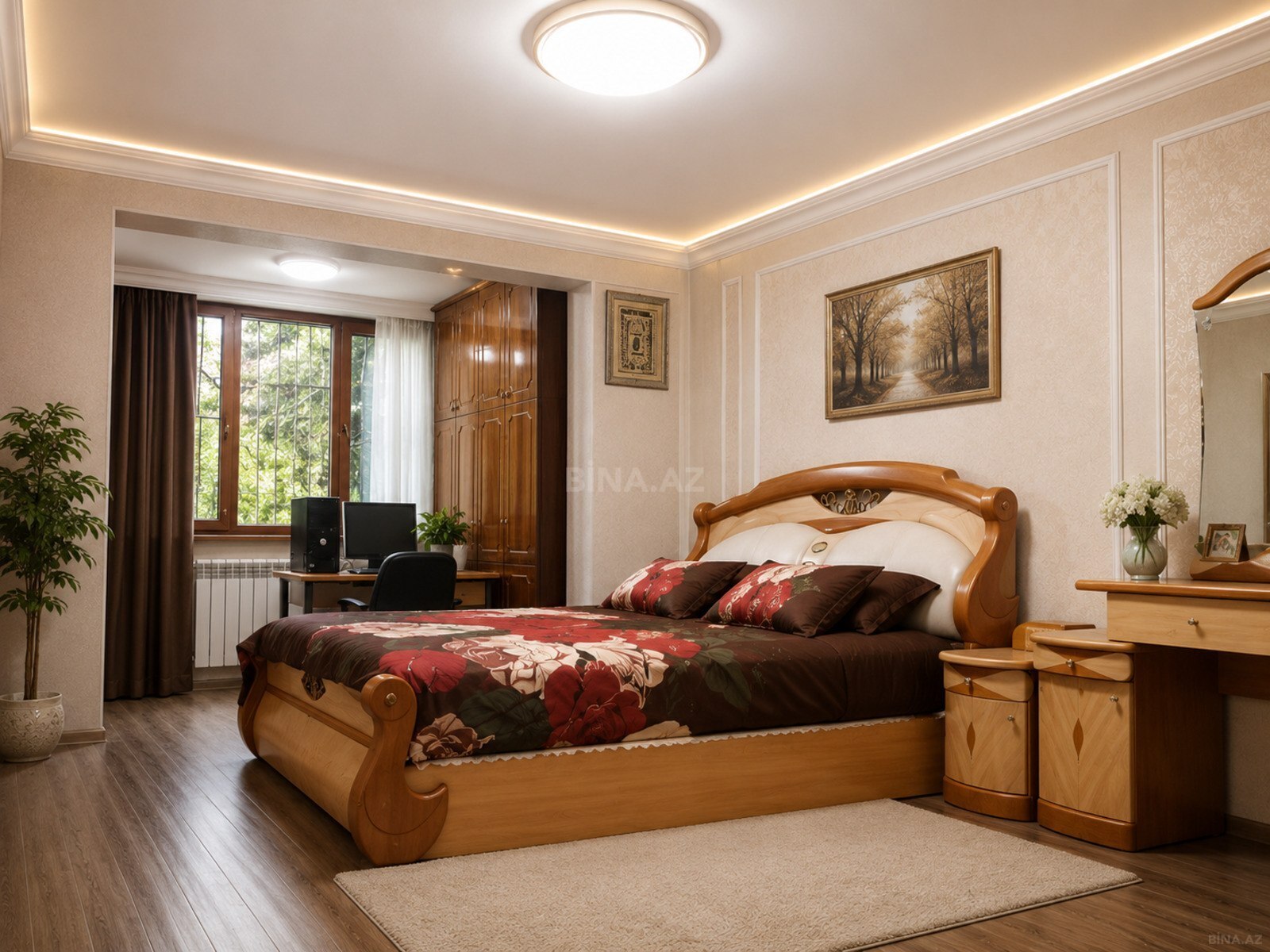 Satılır 4 otaqlı köhnə tikili 100 m², Xalqlar Dostluğu m.