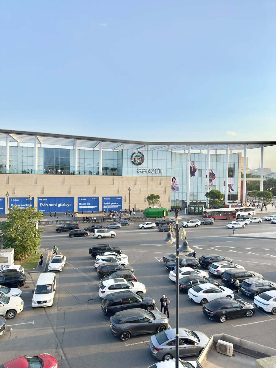 2 otaqlı köhnə tikili 45 m², Gənclik m. - əsas şəkil