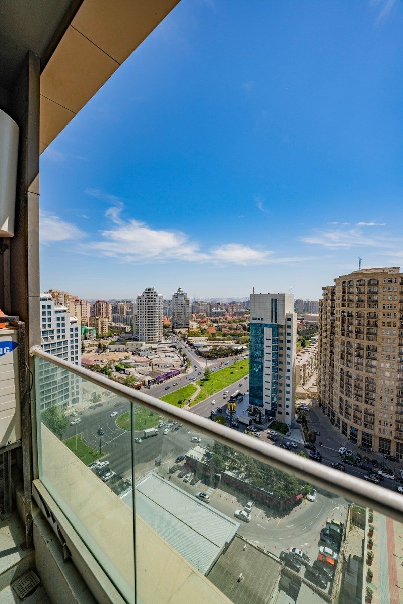 2 otaqlı yeni tikili 95 m², 8 Noyabr m.