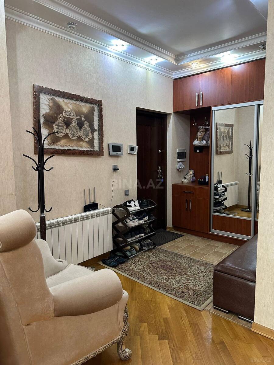 4 otaqlı yeni tikili 212 m², Elmlər Akademiyası m.