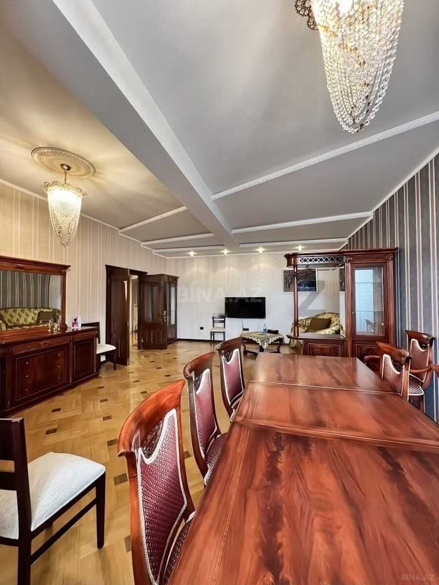 4 otaqlı yeni tikili 165 m², Elmlər Akademiyası m.