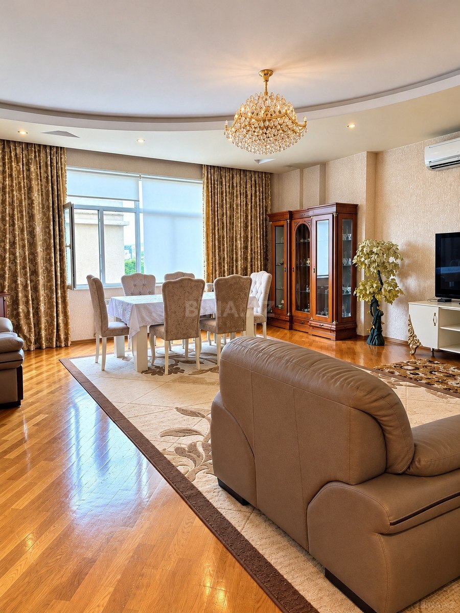 3 otaqlı yeni tikili 135 m², Nizami m.