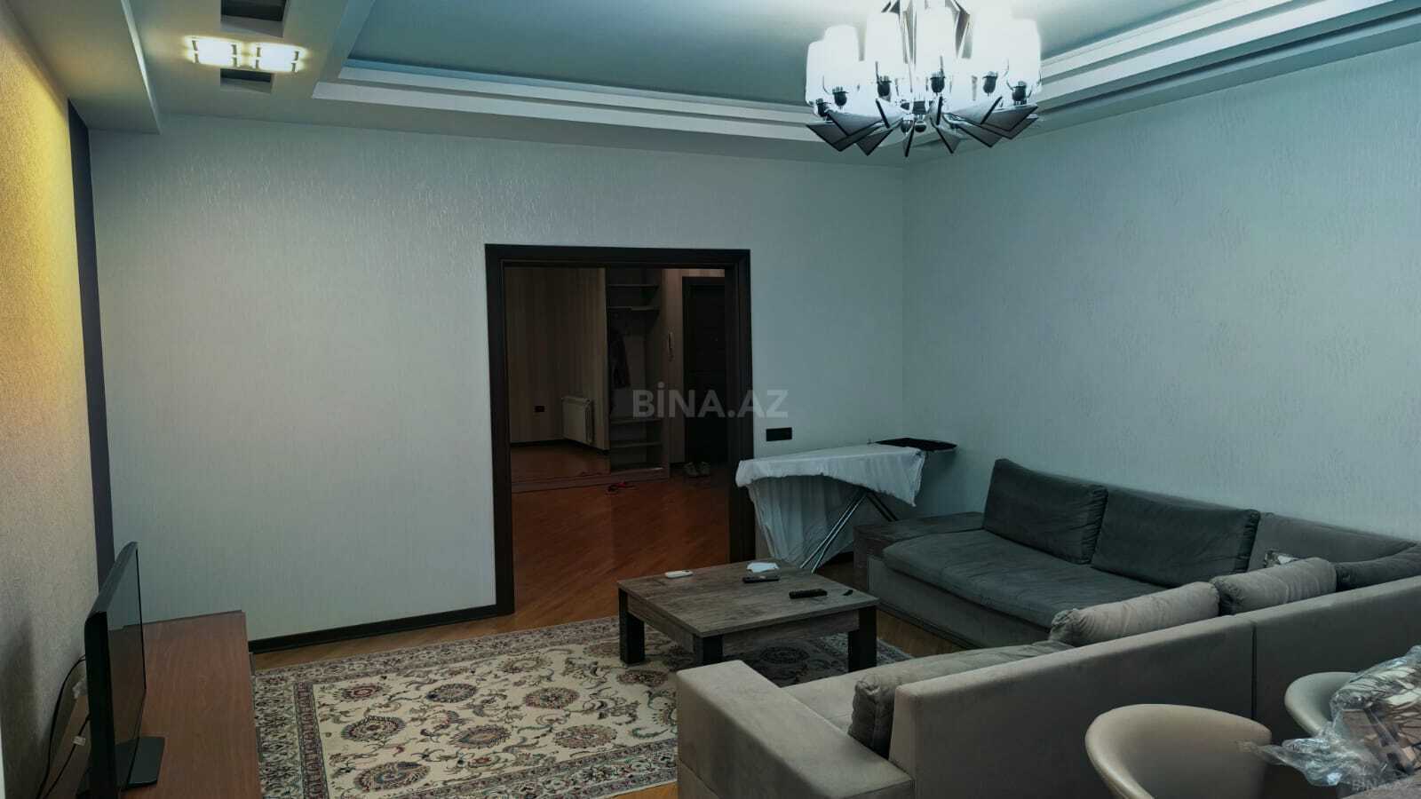 2 otaqlı yeni tikili 100 m², Nizami r.
