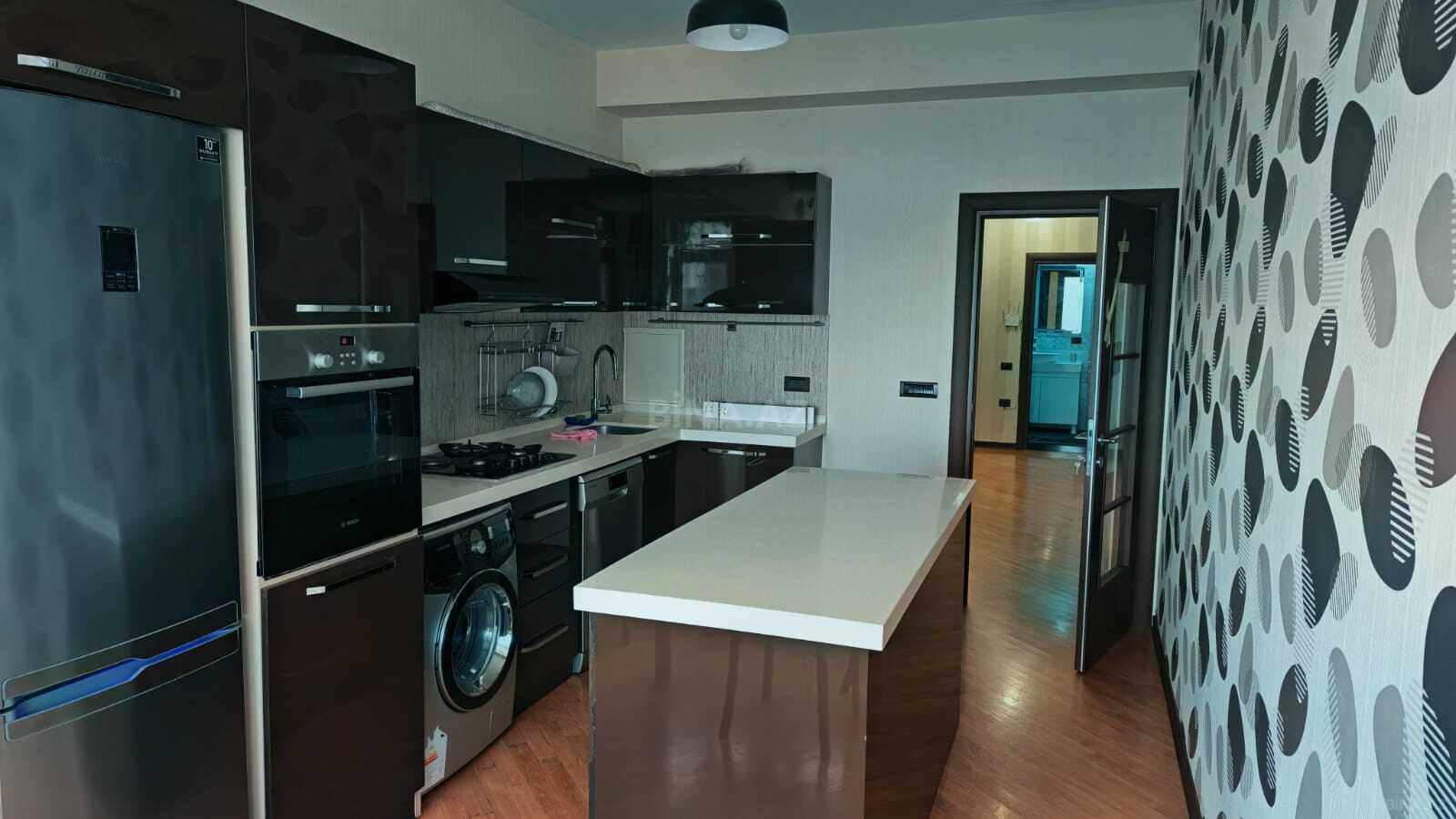 3 otaqlı yeni tikili 135 m², Nizami r. - əsas şəkil
