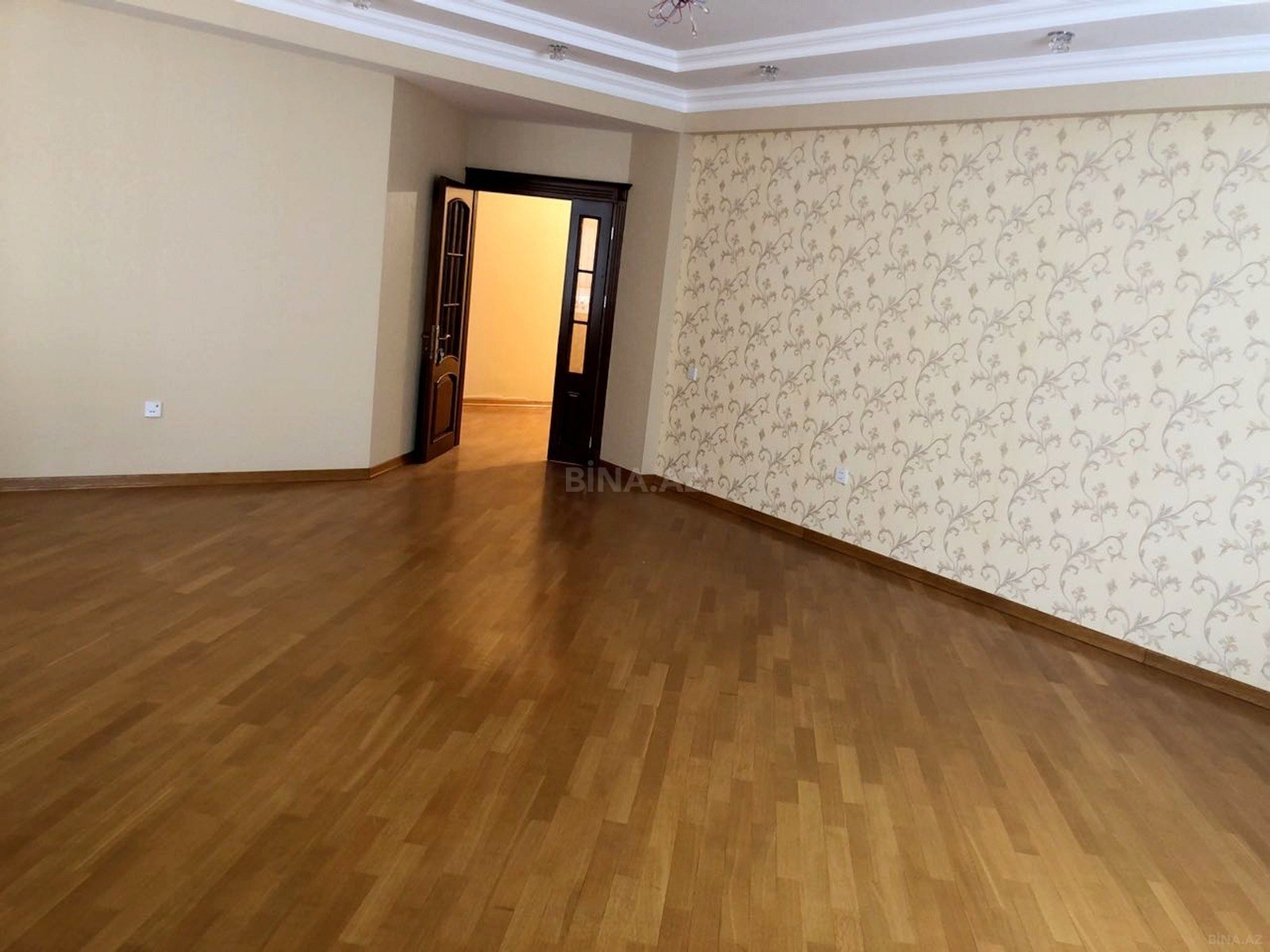 3 otaqlı yeni tikili 150 m², Elmlər Akademiyası m.