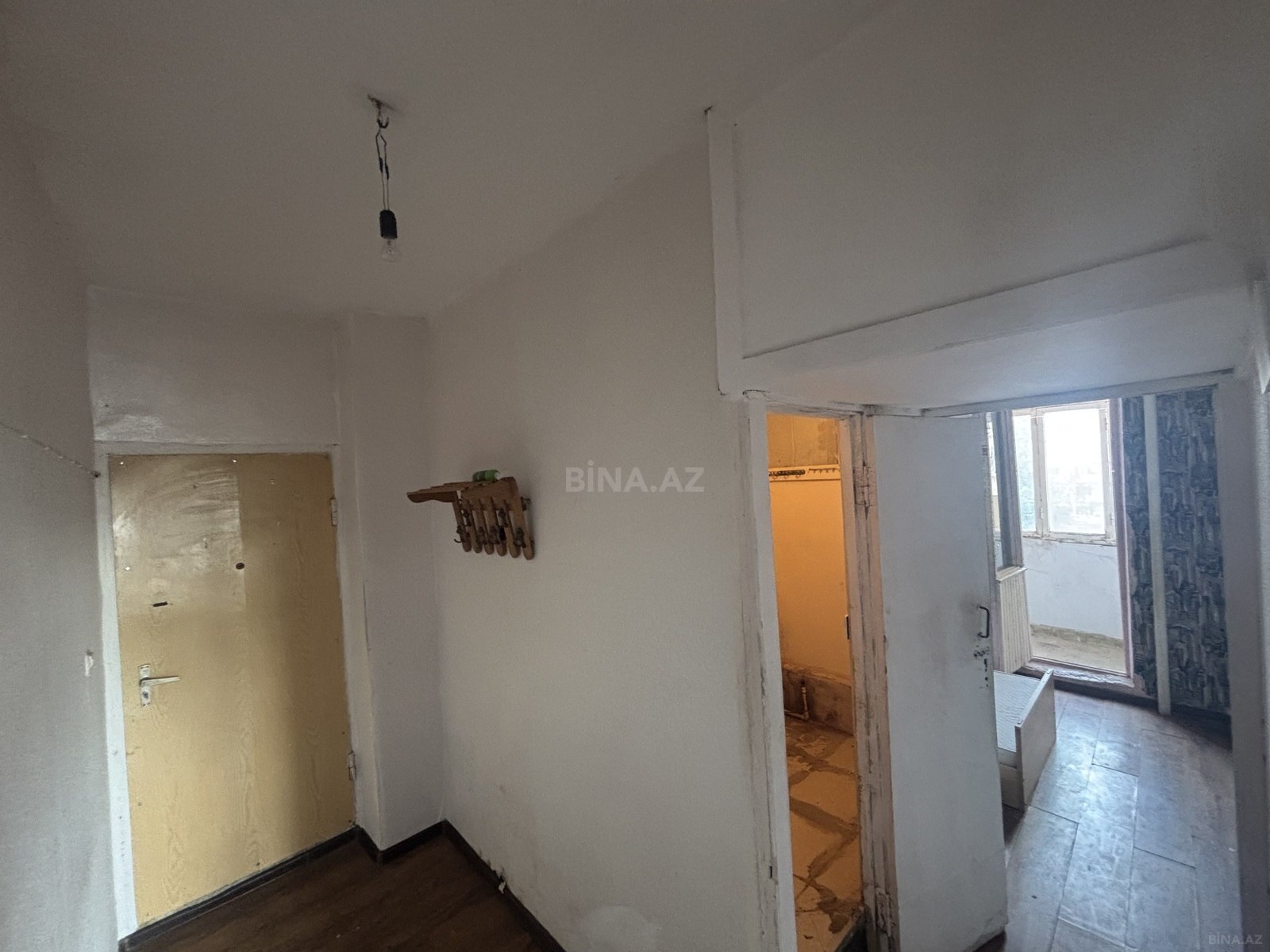 1 otaqlı köhnə tikili 33 m², Qaraçuxur q. - əsas şəkil