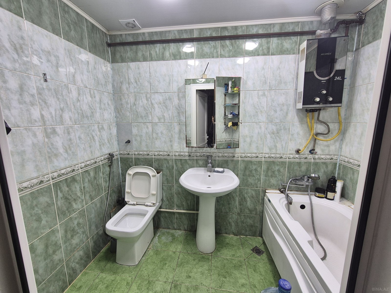 Satılır 3 otaqlı köhnə tikili 76 m², Nəsimi r. - əsas şəkil