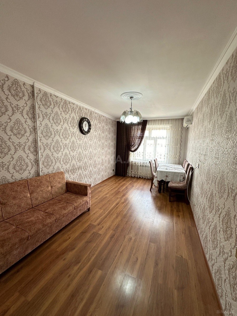2 otaqlı köhnə tikili 62 m², Yeni Günəşli q. - şəkil 2