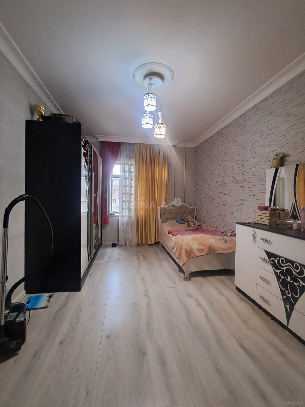 5 otaqlı köhnə tikili 110 m², Yeni Yasamal q. - şəkil 3