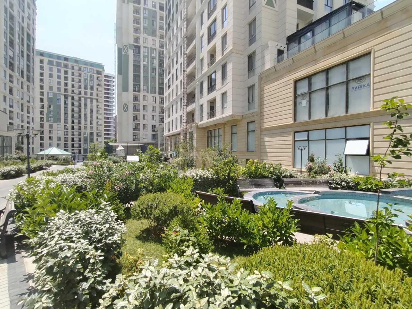 4 otaqlı yeni tikili 180 m², Gənclik m.
