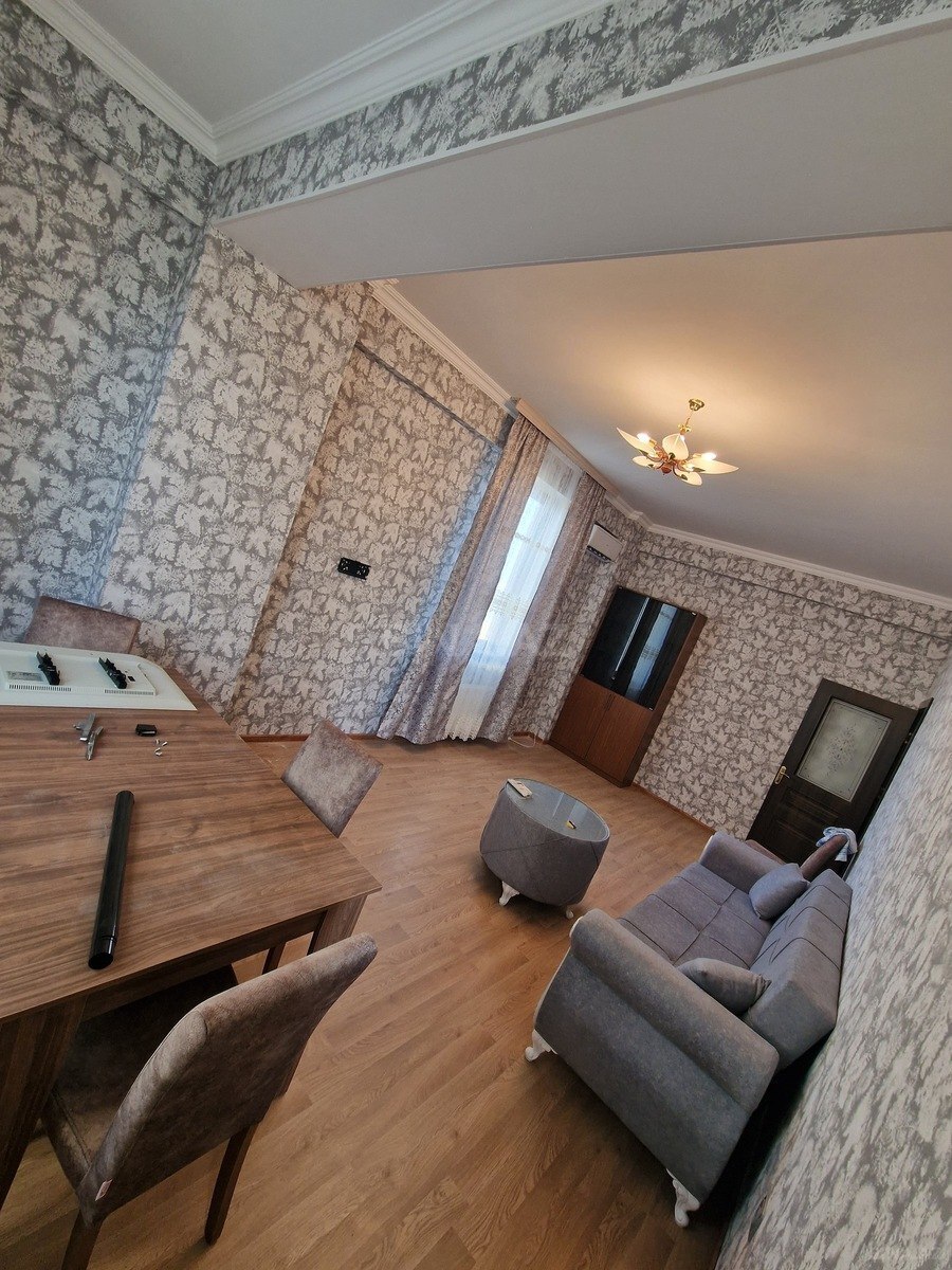 2 otaqlı yeni tikili 70 m², Bayıl q. - şəkil 2