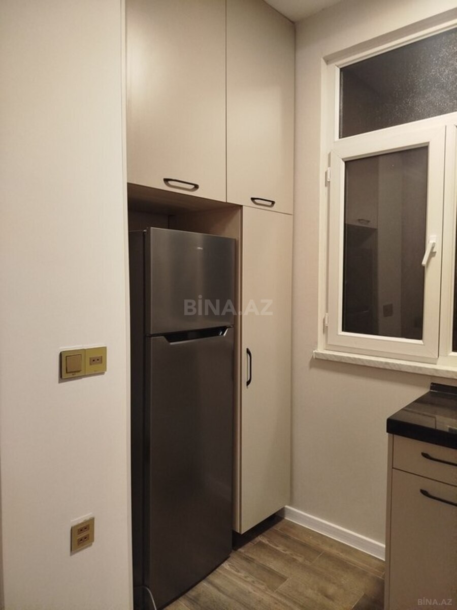2 otaqlı köhnə tikili 40 m², Bayıl q. - şəkil 2