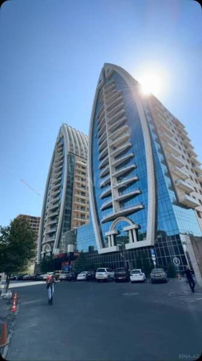 4 otaqlı yeni tikili 250 m², Elmlər Akademiyası m.