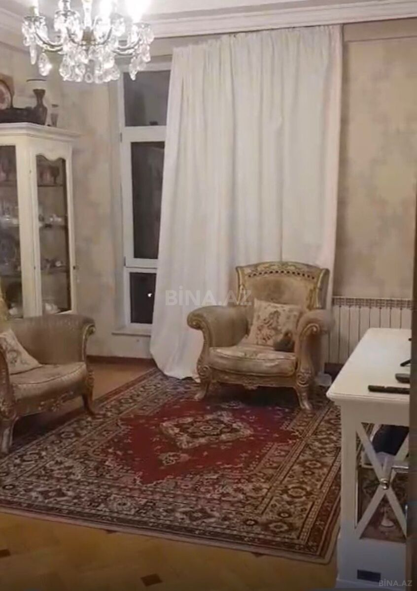 2 otaqlı yeni tikili 51 m², 8 Noyabr m.