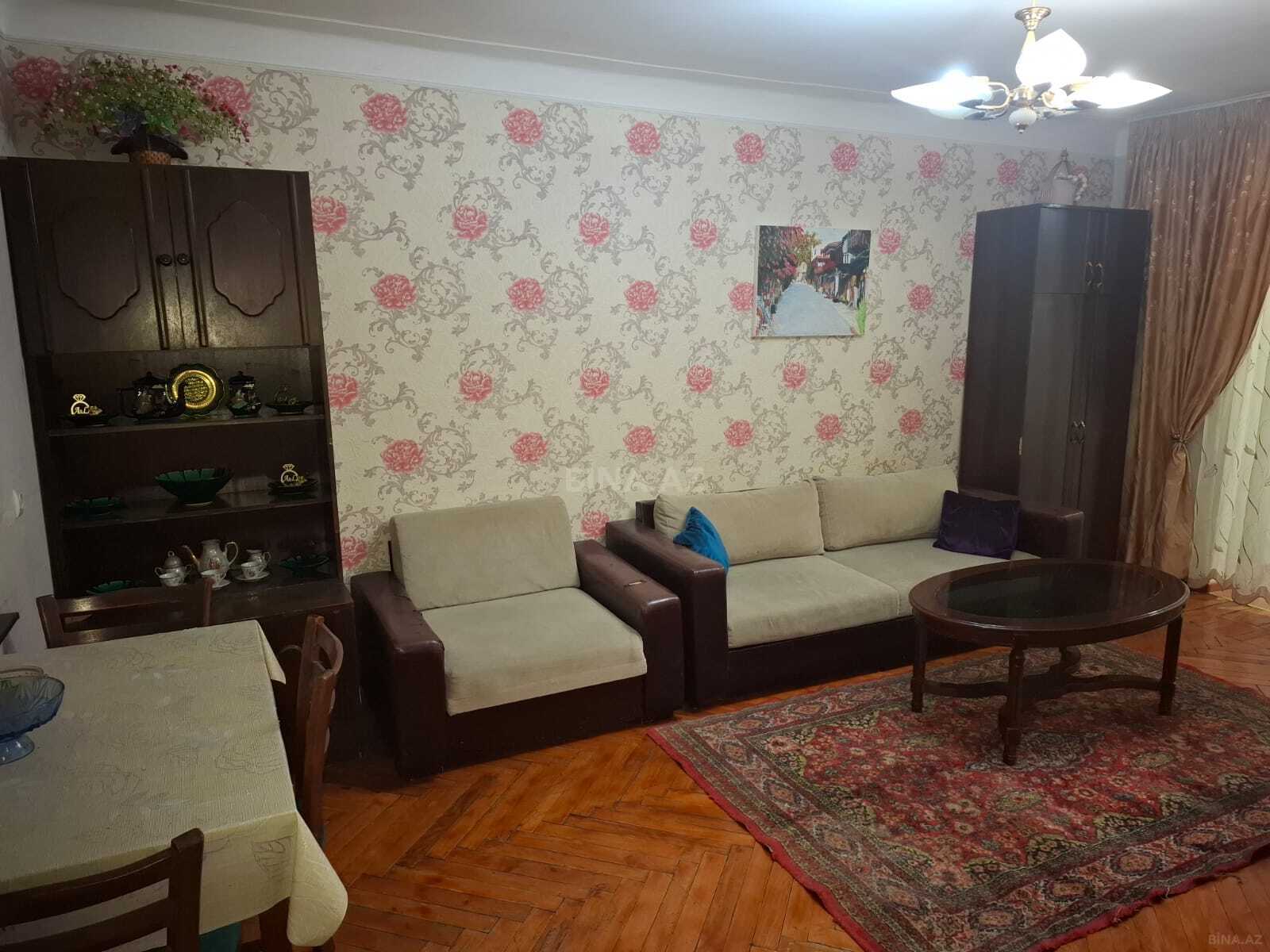 2 otaqlı köhnə tikili 36 m², İnşaatçılar m.