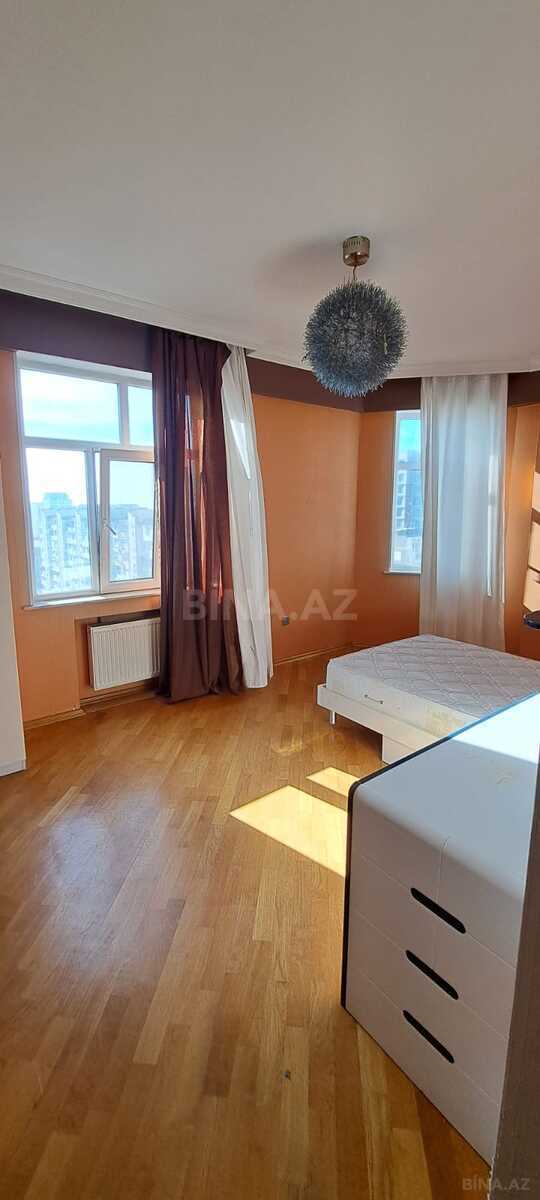 3 otaqlı yeni tikili 110 m², Əhmədli m.