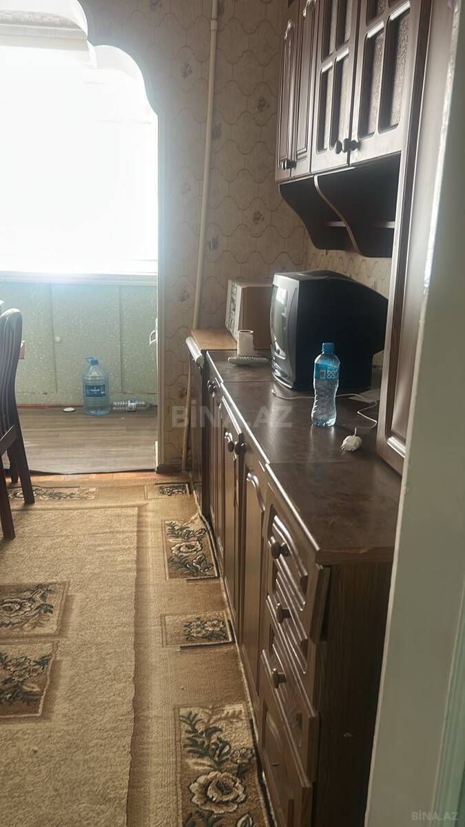4 otaqlı köhnə tikili 99 m², Yeni Günəşli q. - şəkil 2