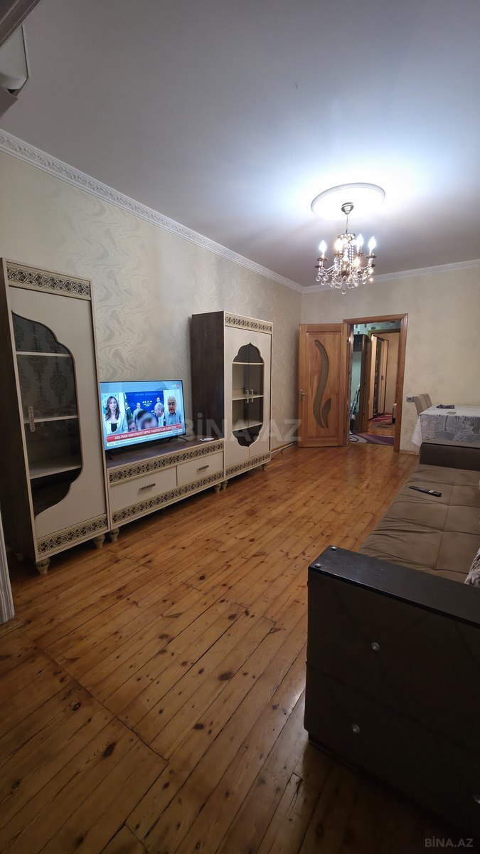 2 otaqlı köhnə tikili 47 m², Qara Qarayev m.