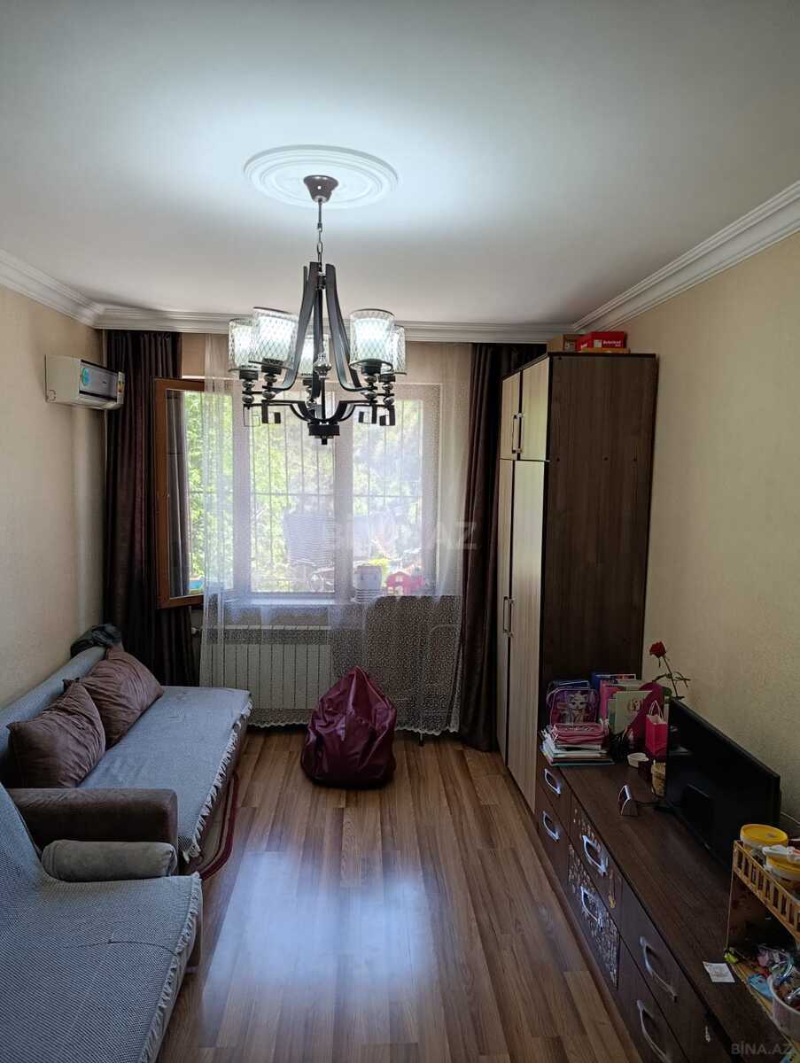 Satılır 1 otaqlı köhnə tikili 33 m², Memar Əcəmi m.