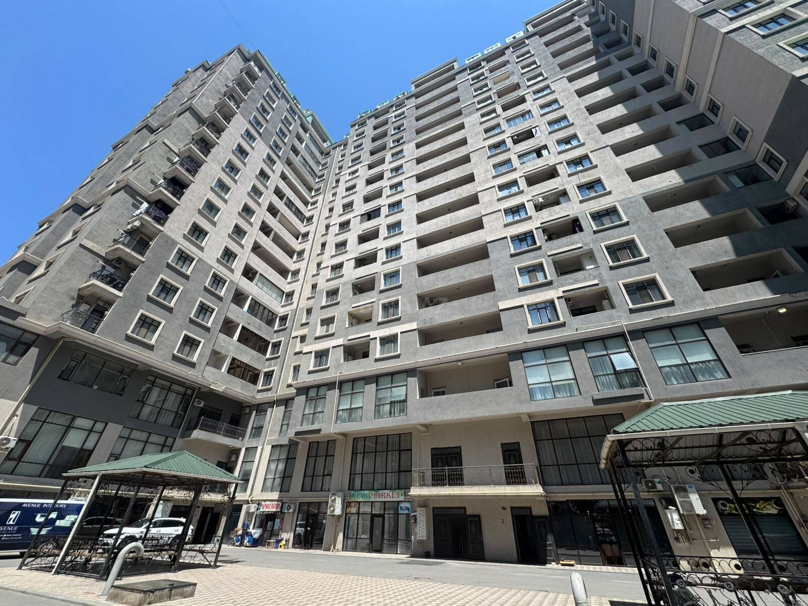 2 otaqlı yeni tikili 120 m², Gənclik m.
