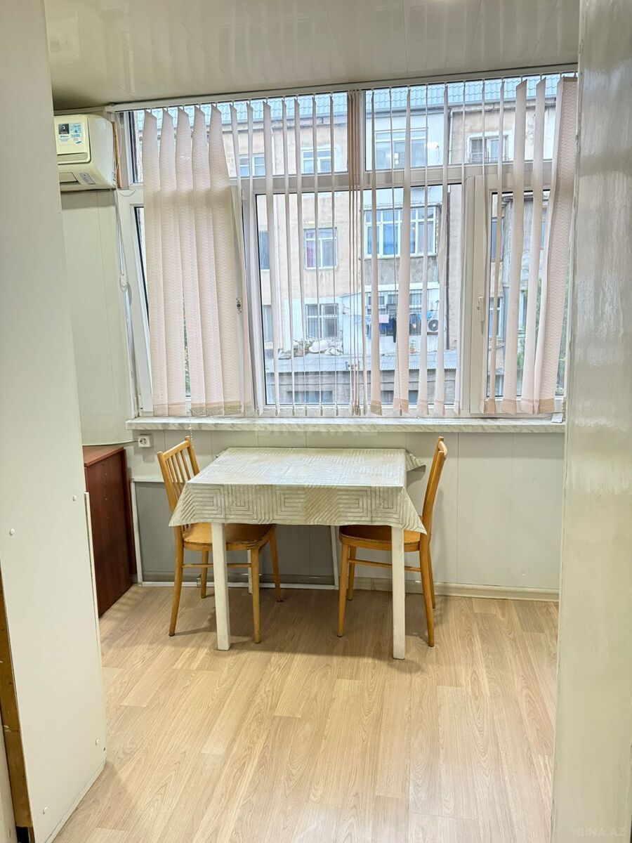 3 otaqlı köhnə tikili 77 m², Elmlər Akademiyası m. - şəkil 2