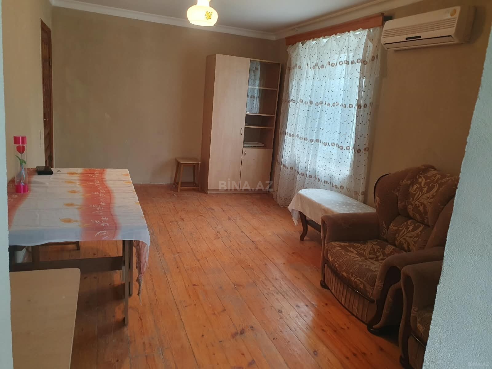 2 otaqlı köhnə tikili 50 m², Elmlər Akademiyası m.