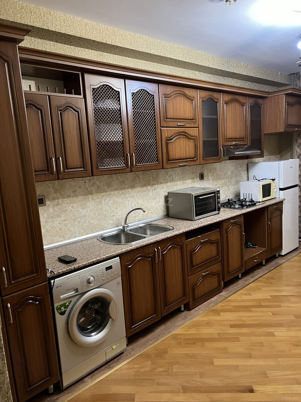 3 otaqlı yeni tikili 130 m², Həzi Aslanov m.