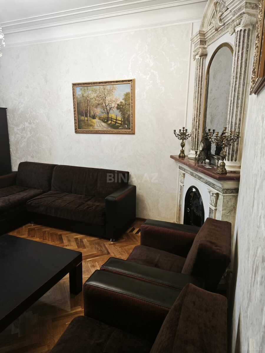 İcarəyə verilir 3 otaqlı köhnə tikili 92 m², Koroğlu m.