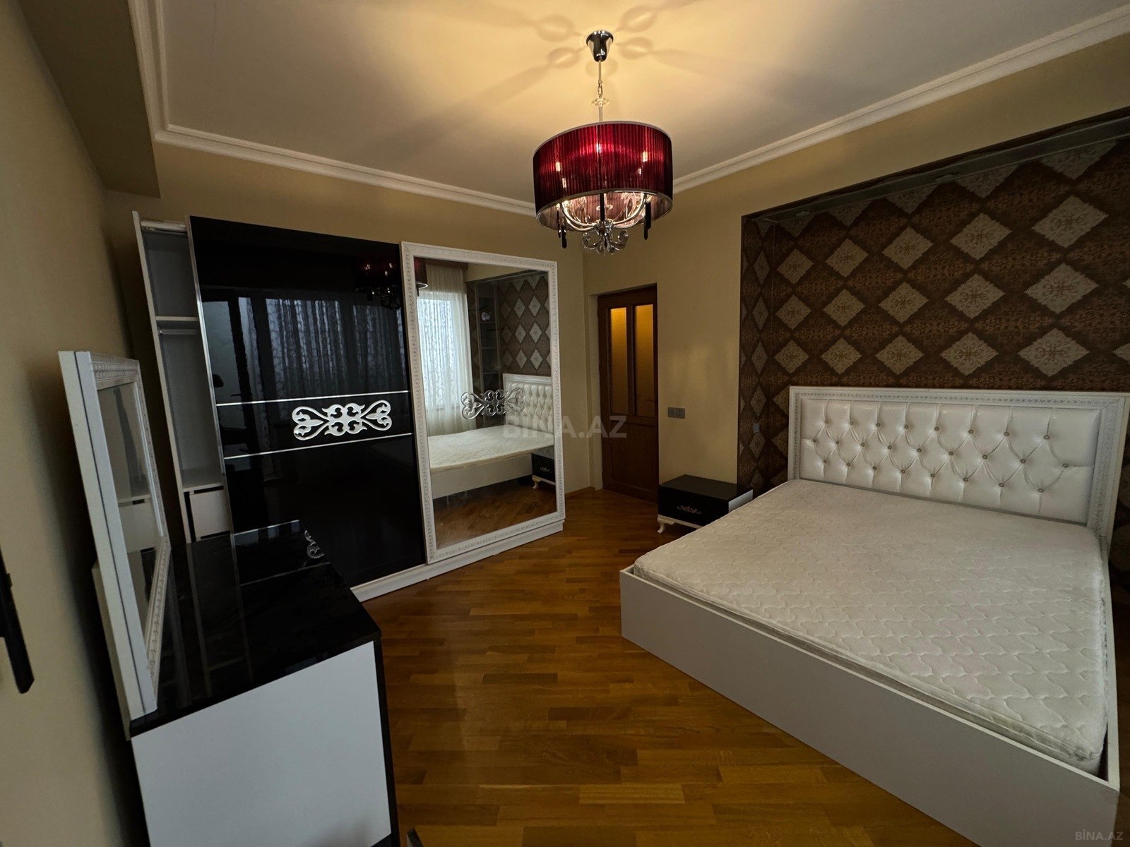 2 otaqlı köhnə tikili 70 m², Bayıl q. - şəkil 3