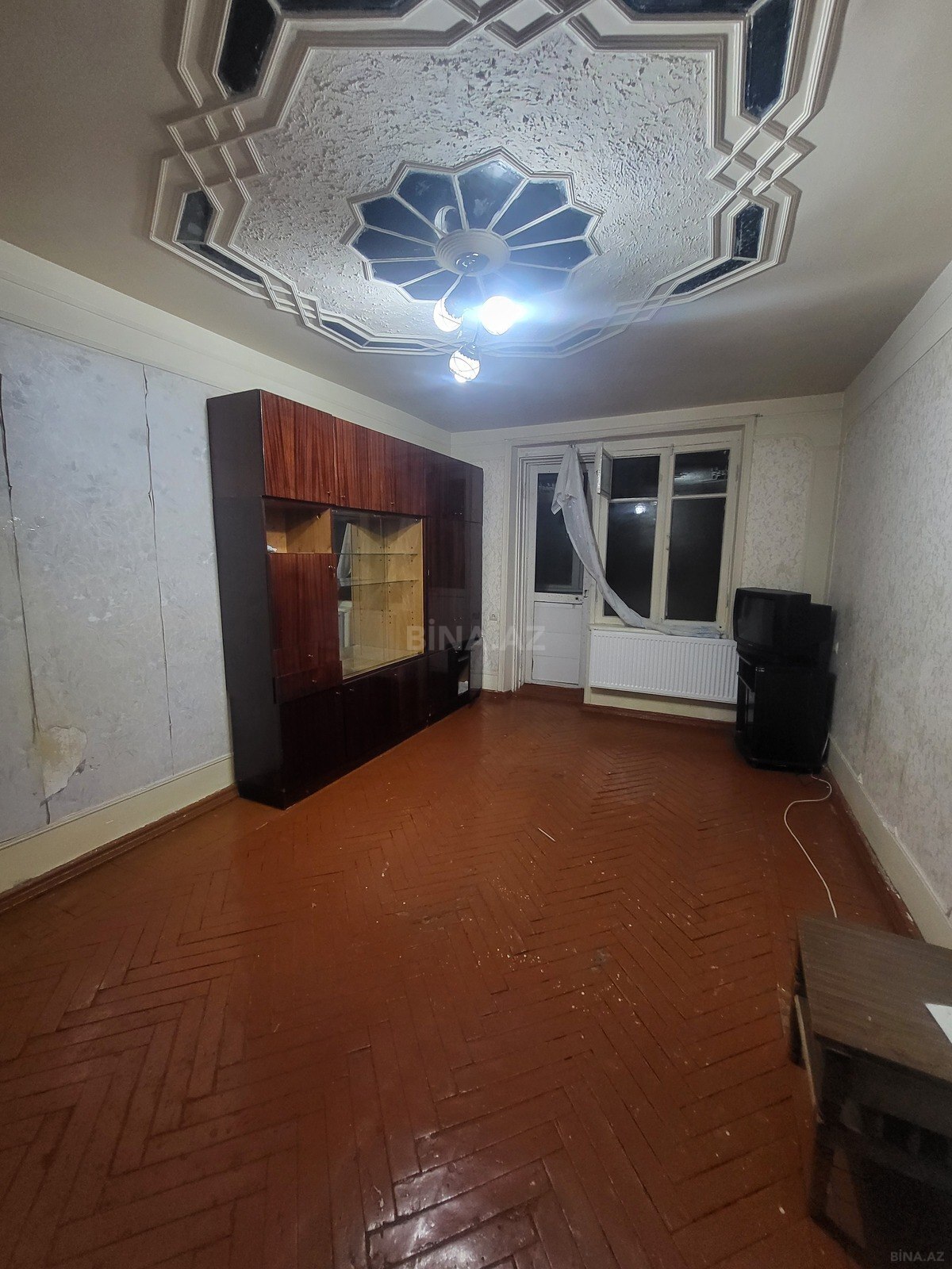 1 otaqlı köhnə tikili 40 m², Neftçilər m. - əsas şəkil