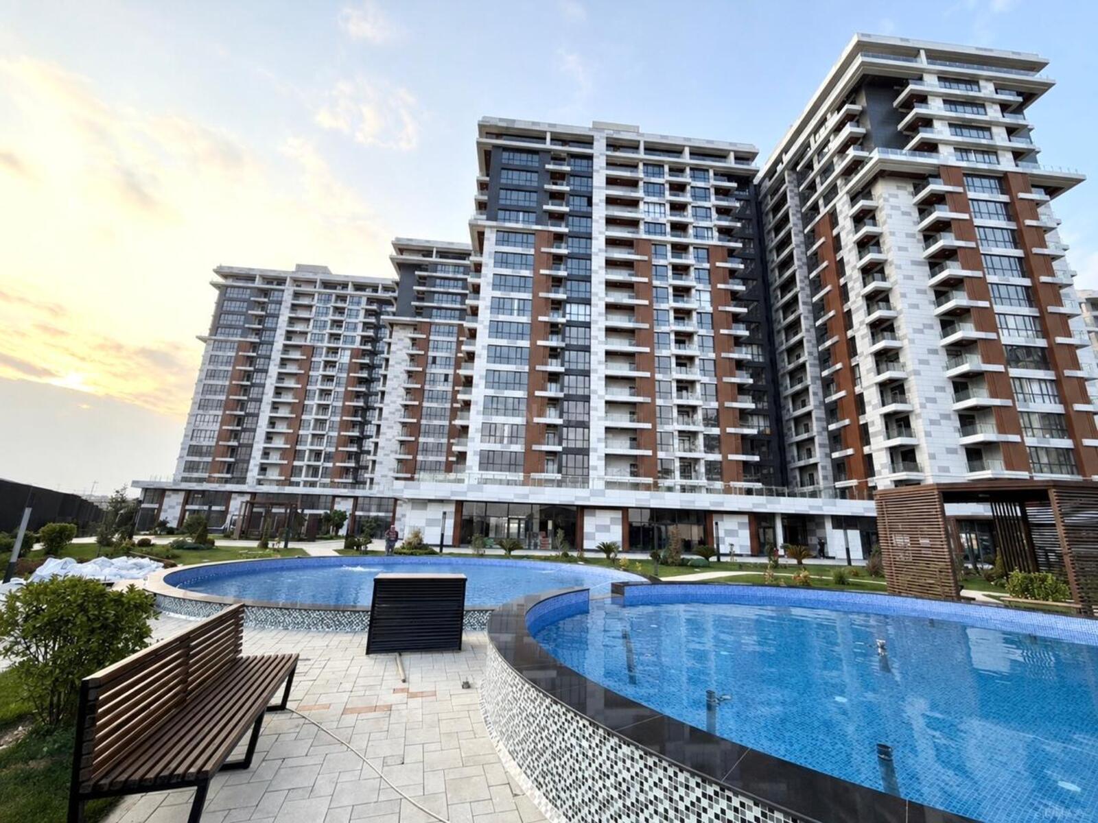3 otaqlı yeni tikili 128.1 m², Koroğlu m.