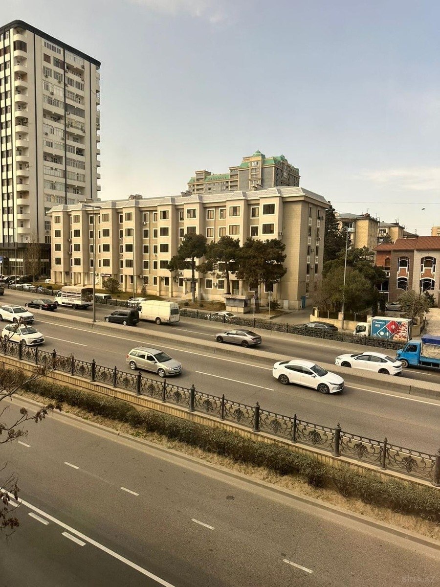 3 otaqlı köhnə tikili 70 m², Nərimanov r.