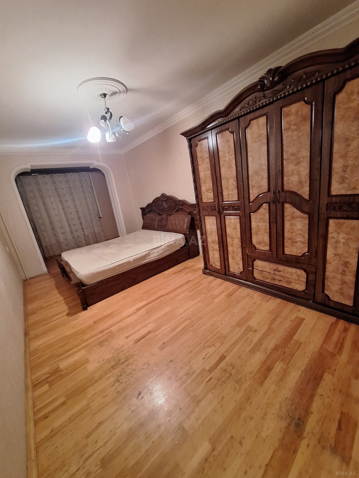 3 otaqlı köhnə tikili 70 m², Bakıxanov q. - əsas şəkil