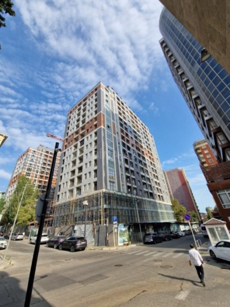 2 otaqlı yeni tikili 76 m², 28 May m.