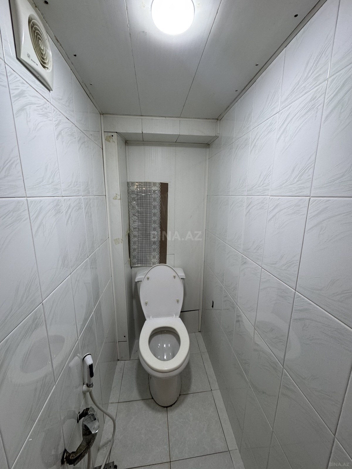 Satılır 3 otaqlı köhnə tikili 70 m², Hövsan q. - əsas şəkil