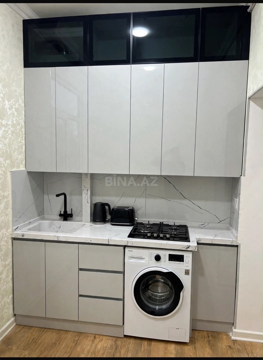 3 otaqlı köhnə tikili 60 m², Ağ şəhər q. - şəkil 3